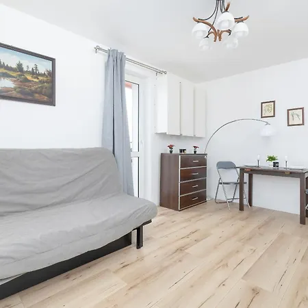 Minimalist One Bedroom In Near Wawel By Renters Cracovie